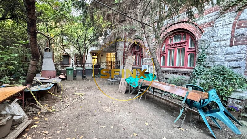 Calea Victoriei, apartament 3 camere, ap. deosebit si unic, 72 mp, curte.